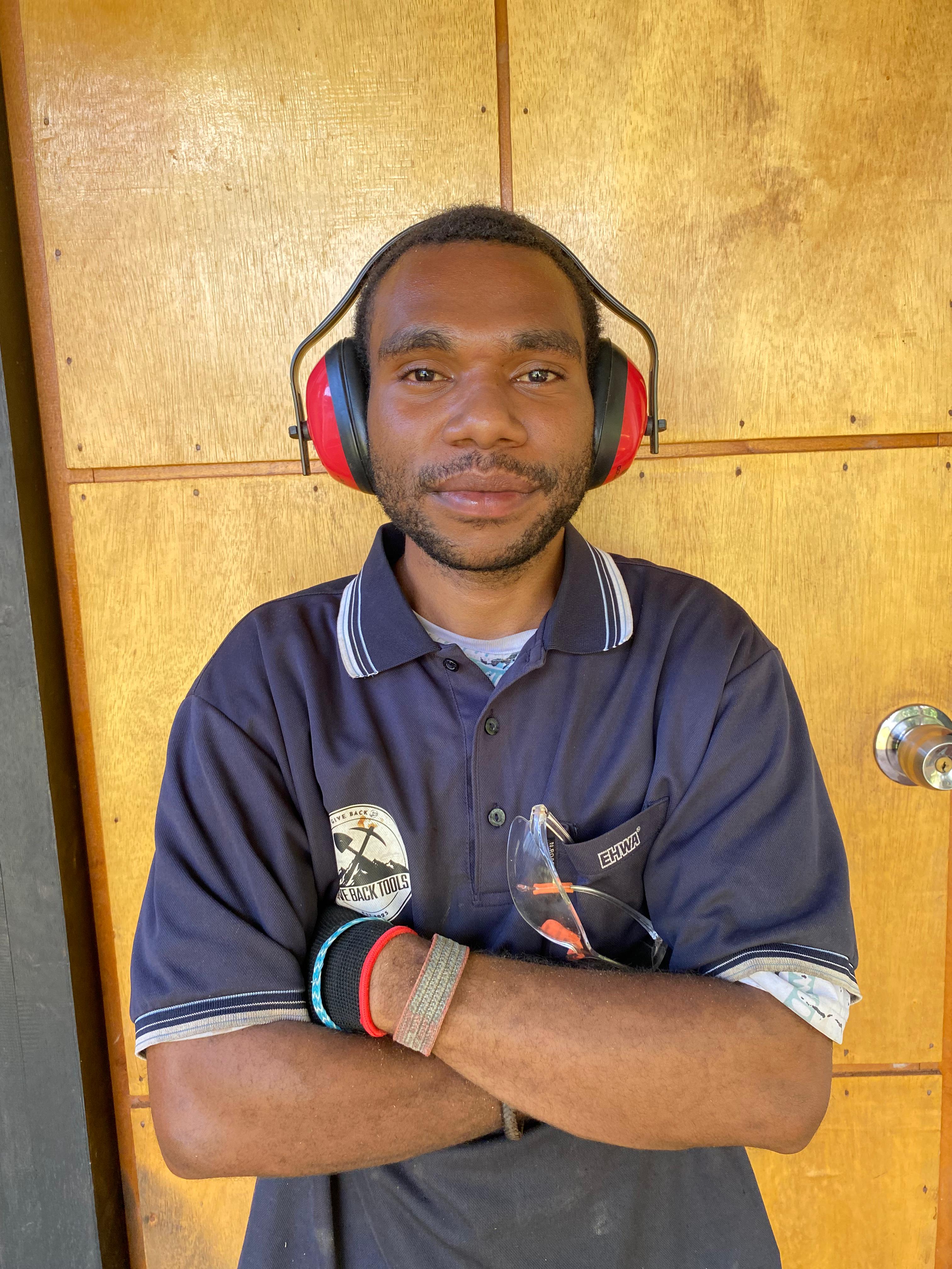 Henoct Asotne — Worker